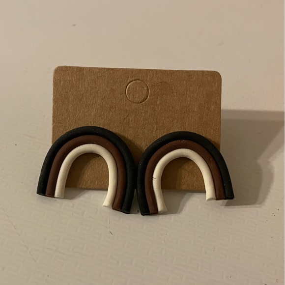 Black, brown and white rainbow polymer clay studs - Picture 1 of 2